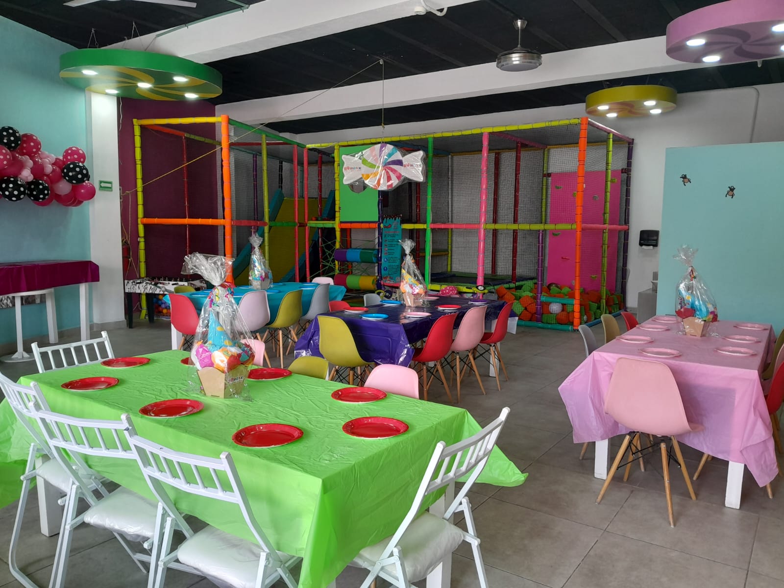 Bombyx Salón de Fiestas